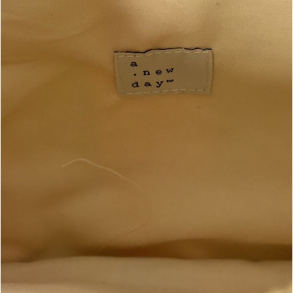 A New Day Pink Plaid Large Raffia Wristlet Clutch Purse 11.5x8 Bow MSRP$20 - Picture 9 of 10